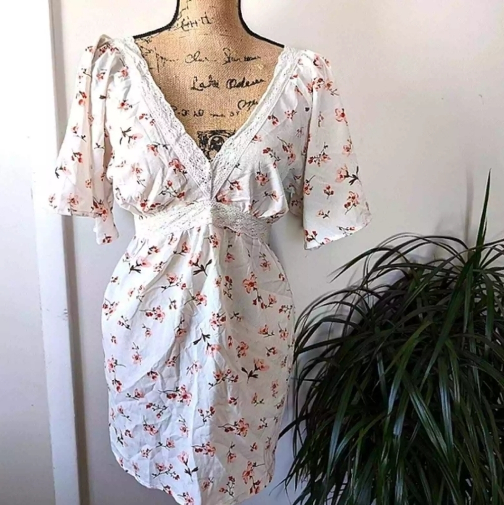 New Boho Lace & Floral A Line Floral Tunic Top Size 1X